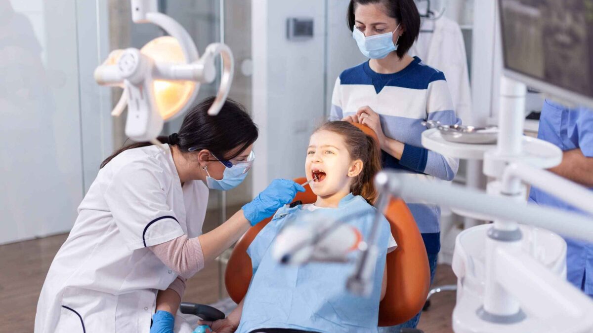 Tips For Choosing An Affordable Dentist For Your Family_11zon