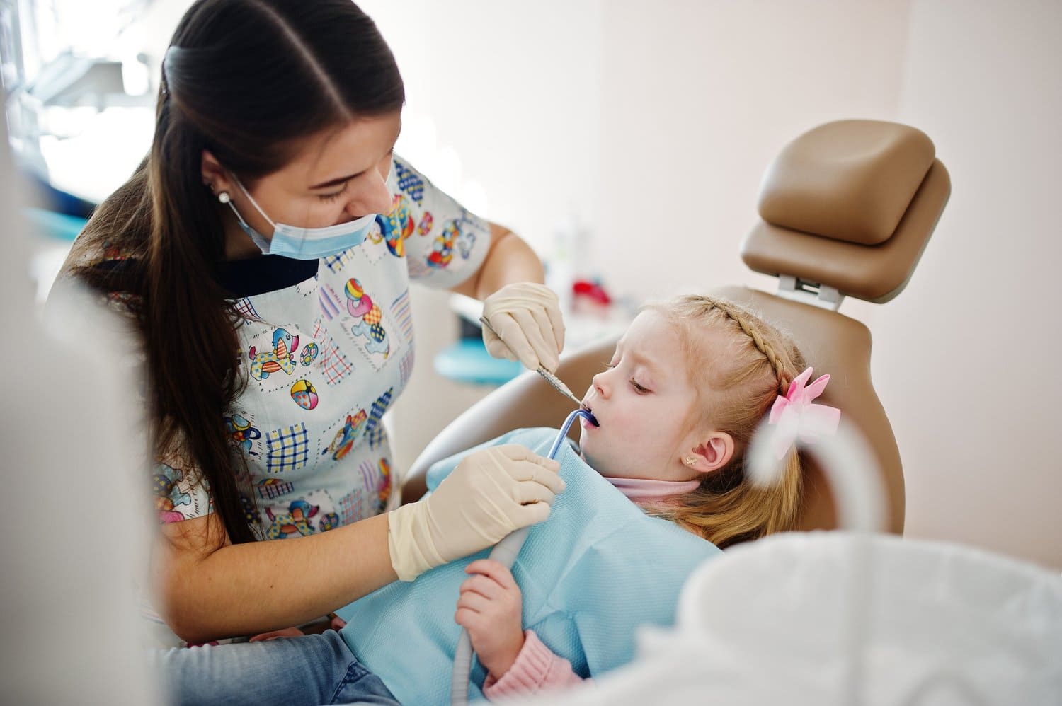 How To Select A Family Dentist For Your Complete Oral Care