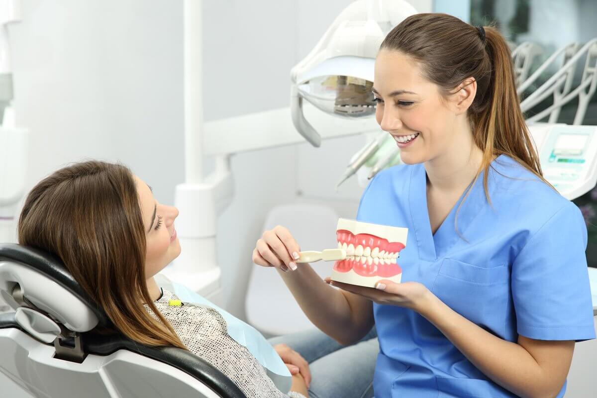 Benefits Of Opting For A Cosmetic Dentist