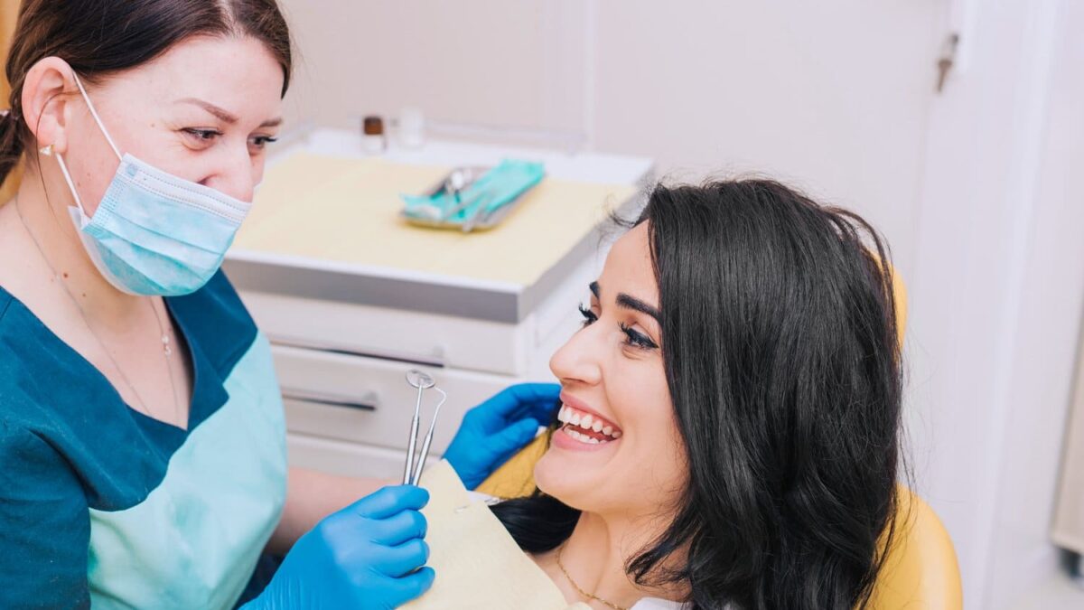 Benefits Of Opting For Dental Veneers