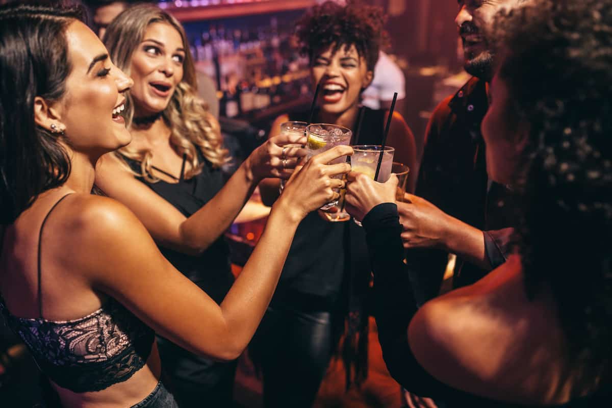 Learn What A Professional Has To Say On The Nightlife Parties